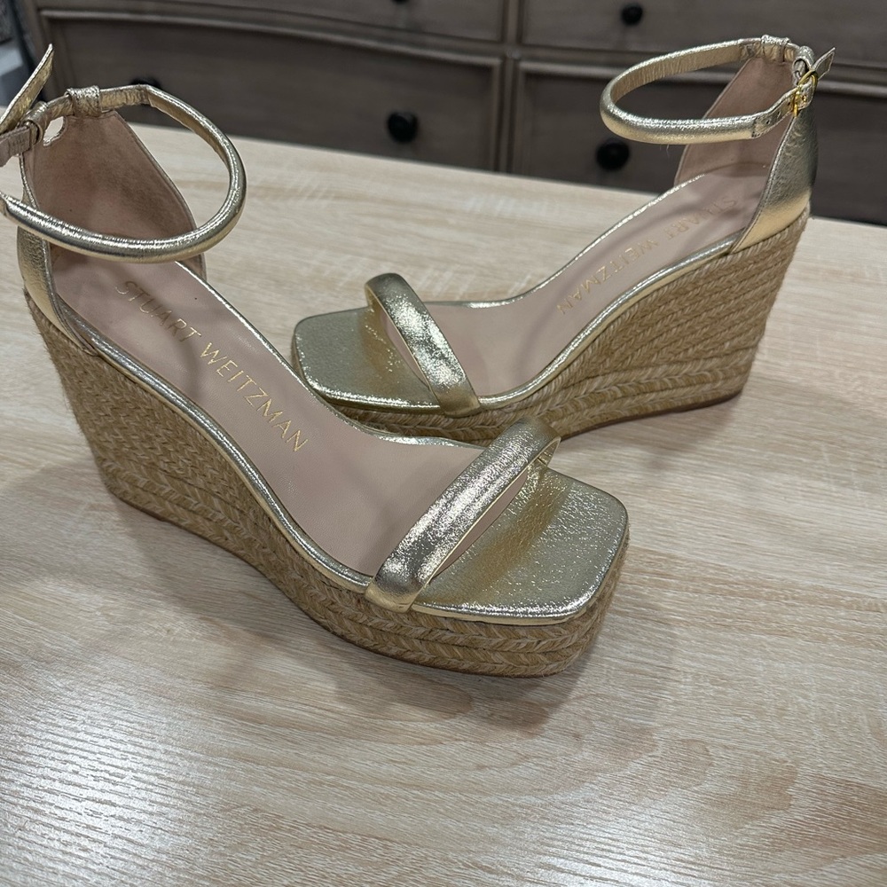 Stuart Weitzman Gold Wedge Sandals - Picture 12 of 16